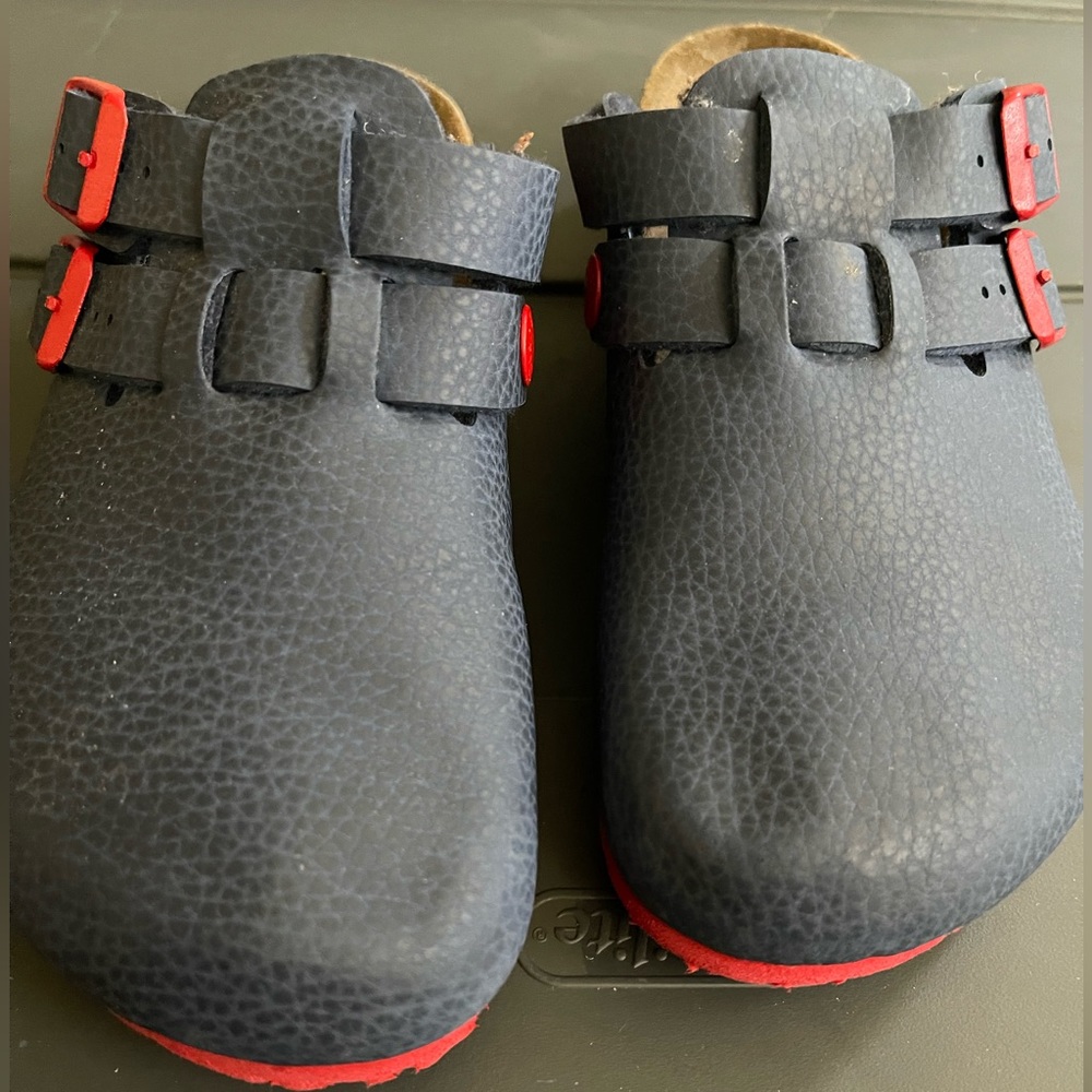 Barely worn girls Birkenstock